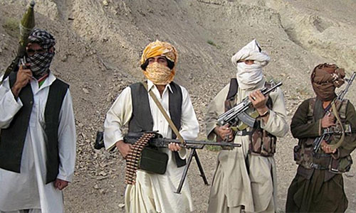 Talibanes secuestran a 33 empleados de una constructora en Afganistán